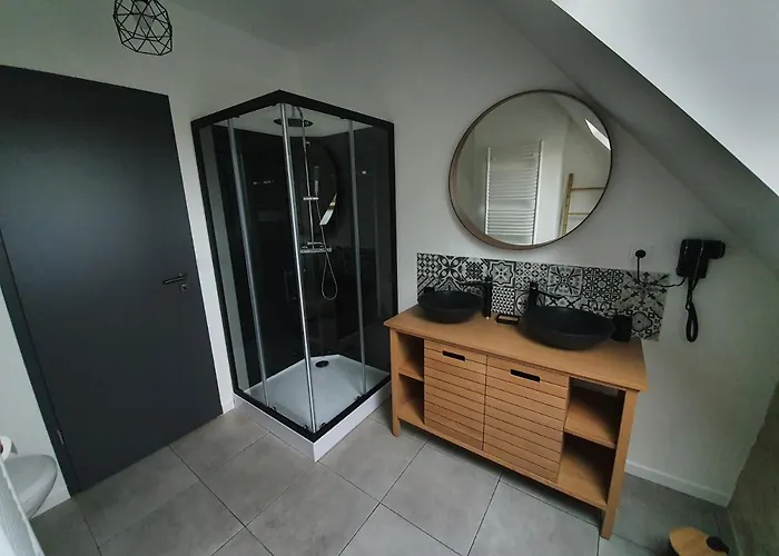 L'elegant De Moiscourt *